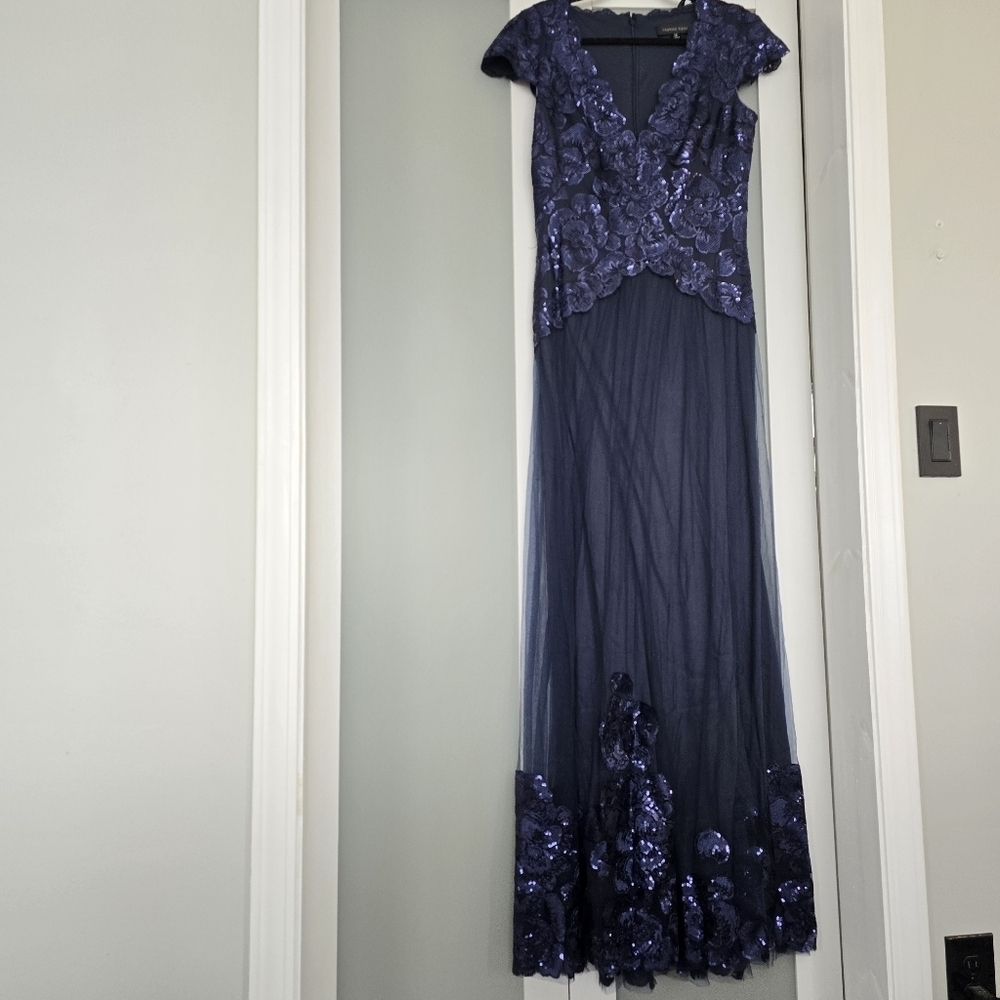 NWT Haidee Floral Sequin Embroidered Tulle Gown - Picture 7 of 14